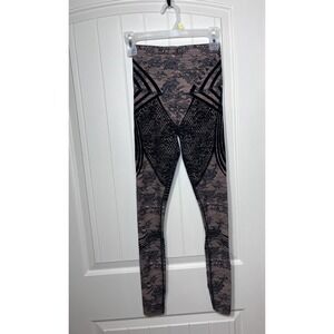 Savage X Fenty Sport High Waisted Leggings Black Tan Print Flocked Small